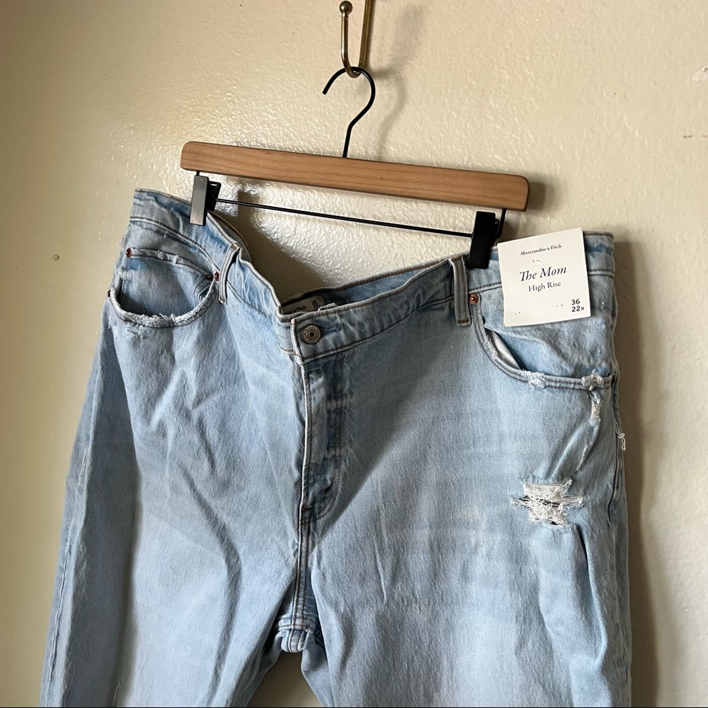 Abercrombie | High Rise Ripped Mom Jeans - Picture 3 of 8